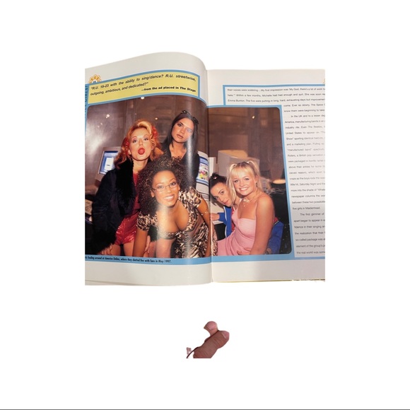 Spice Girls : And then there were Four : vintage collectible book - Picture 5 of 9